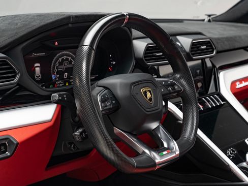 Used 2020 Lamborghini Urus AWD/4WD image 20