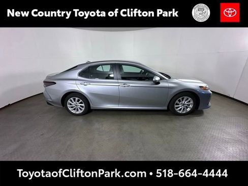 Used 2024 Toyota Camry LE AWD/4WD image 2