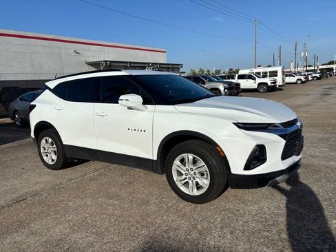 Used 2022 Chevrolet Blazer LT FWD image 4