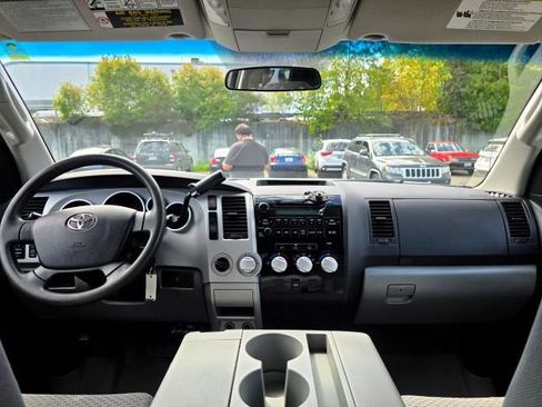 Used 2008 Toyota Tundra 4x4 Double Cab w/ Tow Pkg image 11