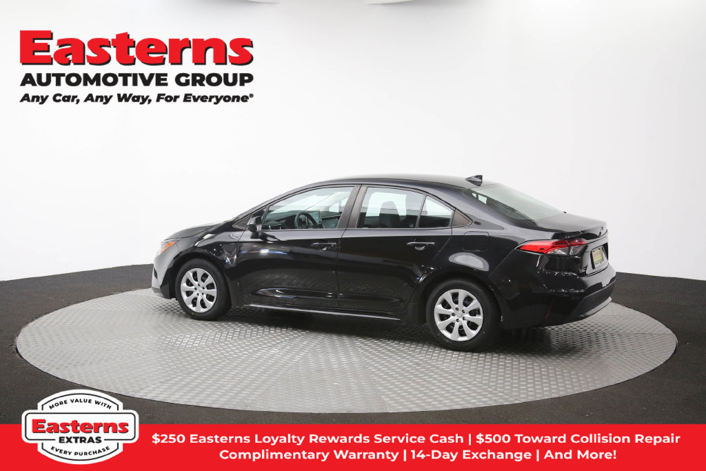 Used 2021 Toyota Corolla LE w/ Carpet Mat Package (TMS) FWD image 65