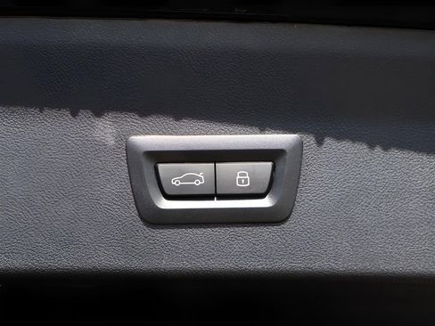 Used 2025 BMW X4 xDrive30i image 18