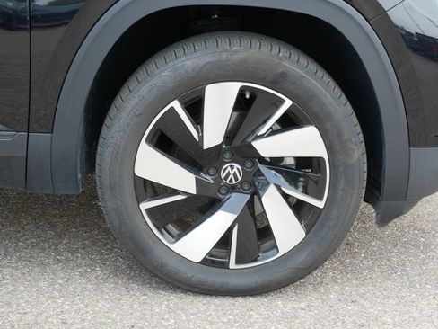 Certified 2026 Volkswagen Atlas Cross Sport SE AWD/4WD image 9