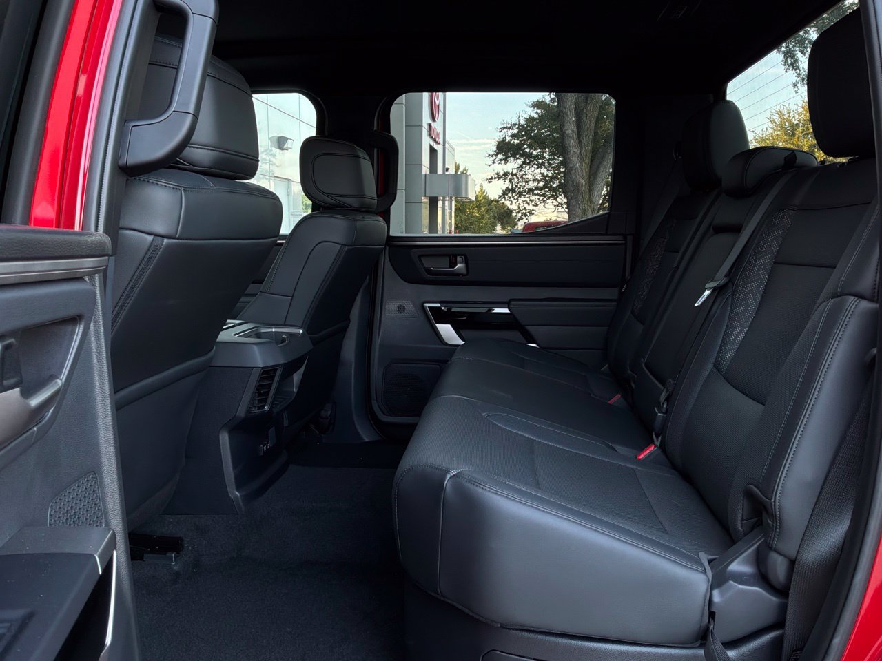 Used 2025 Toyota Tundra Limited AWD/4WD image 14
