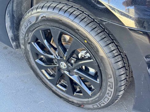 Used 2018 Nissan Sentra S w/ S Midnight Style Package FWD image 17