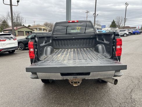 Used 2016 Chevrolet Silverado 2500 LT w/ LT Convenience Package image 5