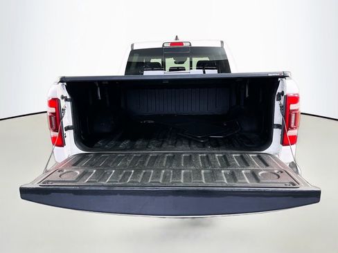 Used 2022 RAM 1500 Limited w/ Body-Colour Bumper Group AWD/4WD image 9