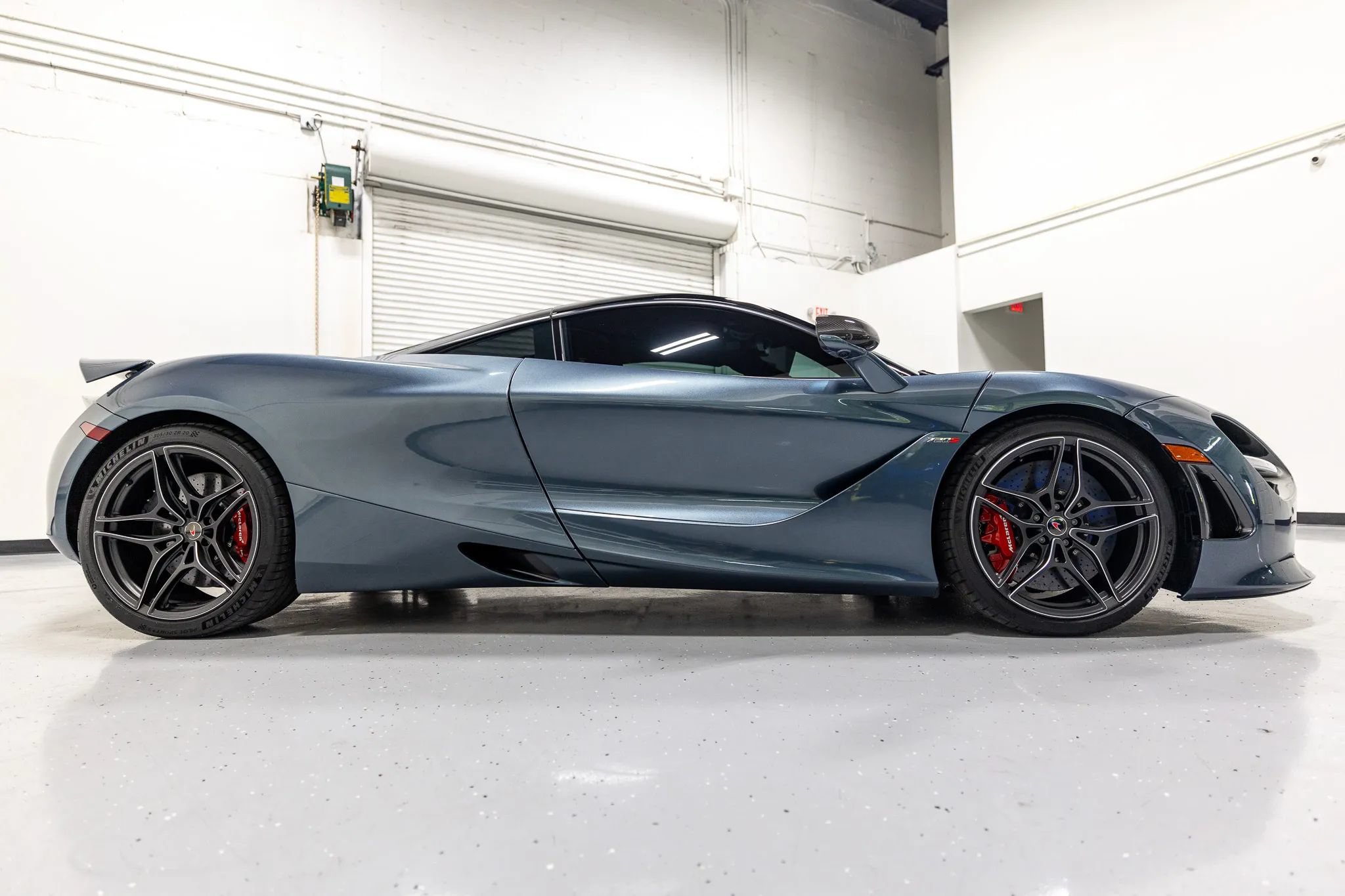 Used 2018 McLaren 720S Performance RWD image 30