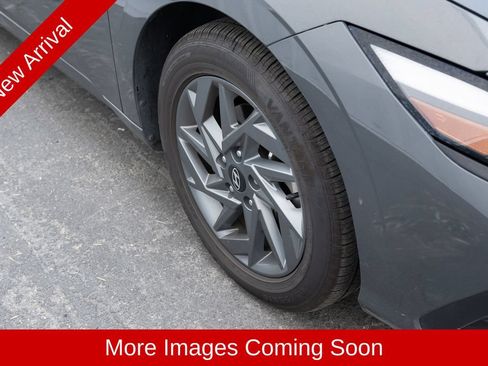 Used 2024 Hyundai Elantra SEL FWD image 9
