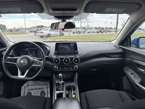 Used 2020 Nissan Sentra SV FWD image 9