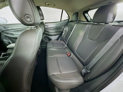 Used 2025 Buick Encore GX Preferred image 26