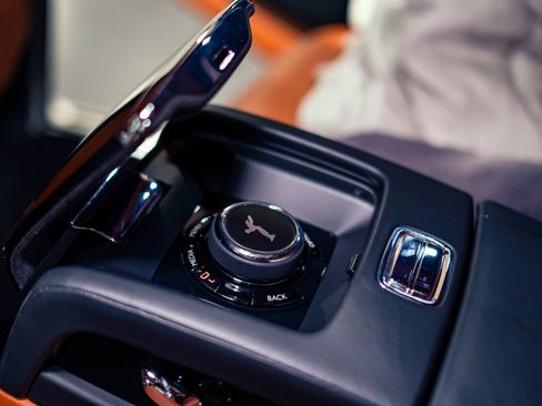 Used 2018 Rolls-Royce Phantom Sedan RWD image 22