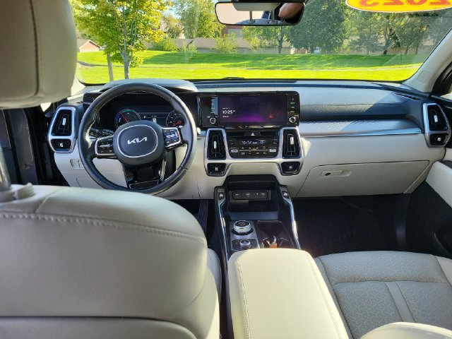 Certified 2023 Kia Sorento EX AWD/4WD image 20