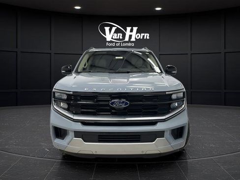 Used 2025 Ford Expedition Platinum w/ Driver's Package image 44