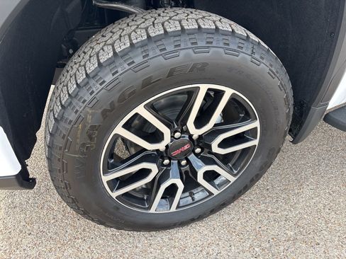 New 2026 GMC Sierra 1500 AT4 w/ AT4 Premium Package image 33