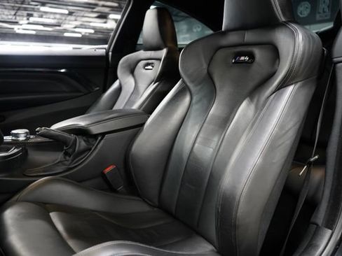 Used 2018 BMW M4 Coupe RWD image 14