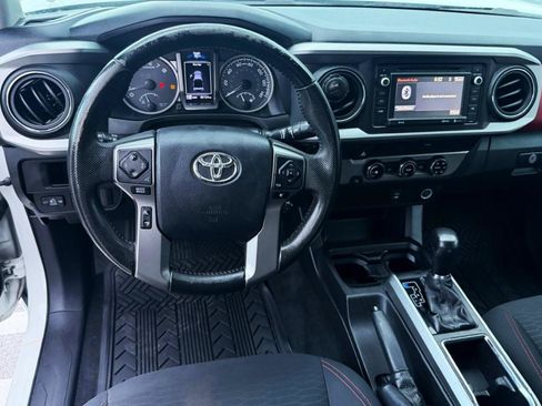 Used 2016 Toyota Tacoma SR5 RWD image 14
