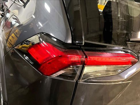 Used 2019 Toyota RAV4 XLE w/ Convenience Package image 29