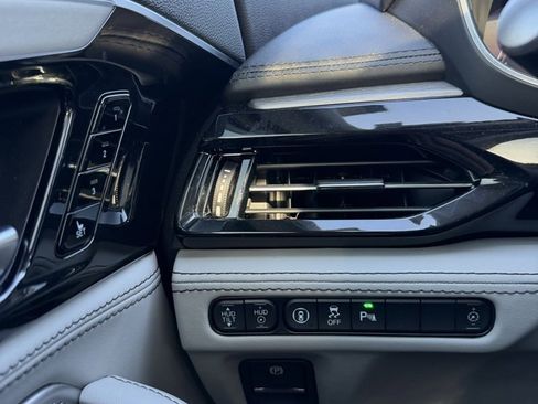 Certified 2023 Acura MDX SH-AWD w/ Advance Package image 19