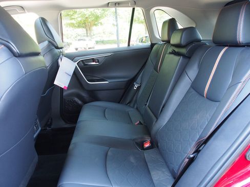 Used 2022 Toyota RAV4 Adventure w/ Convenience Package AWD/4WD image 18