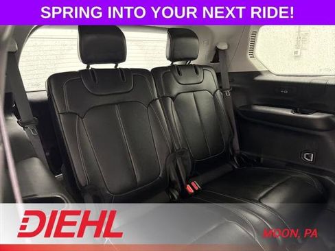 Certified 2023 Jeep Grand Cherokee L Limited w/ Black Appearance Package AWD/4WD image 13