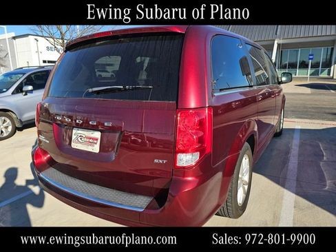Used 2019 Dodge Grand Caravan SXT image 6