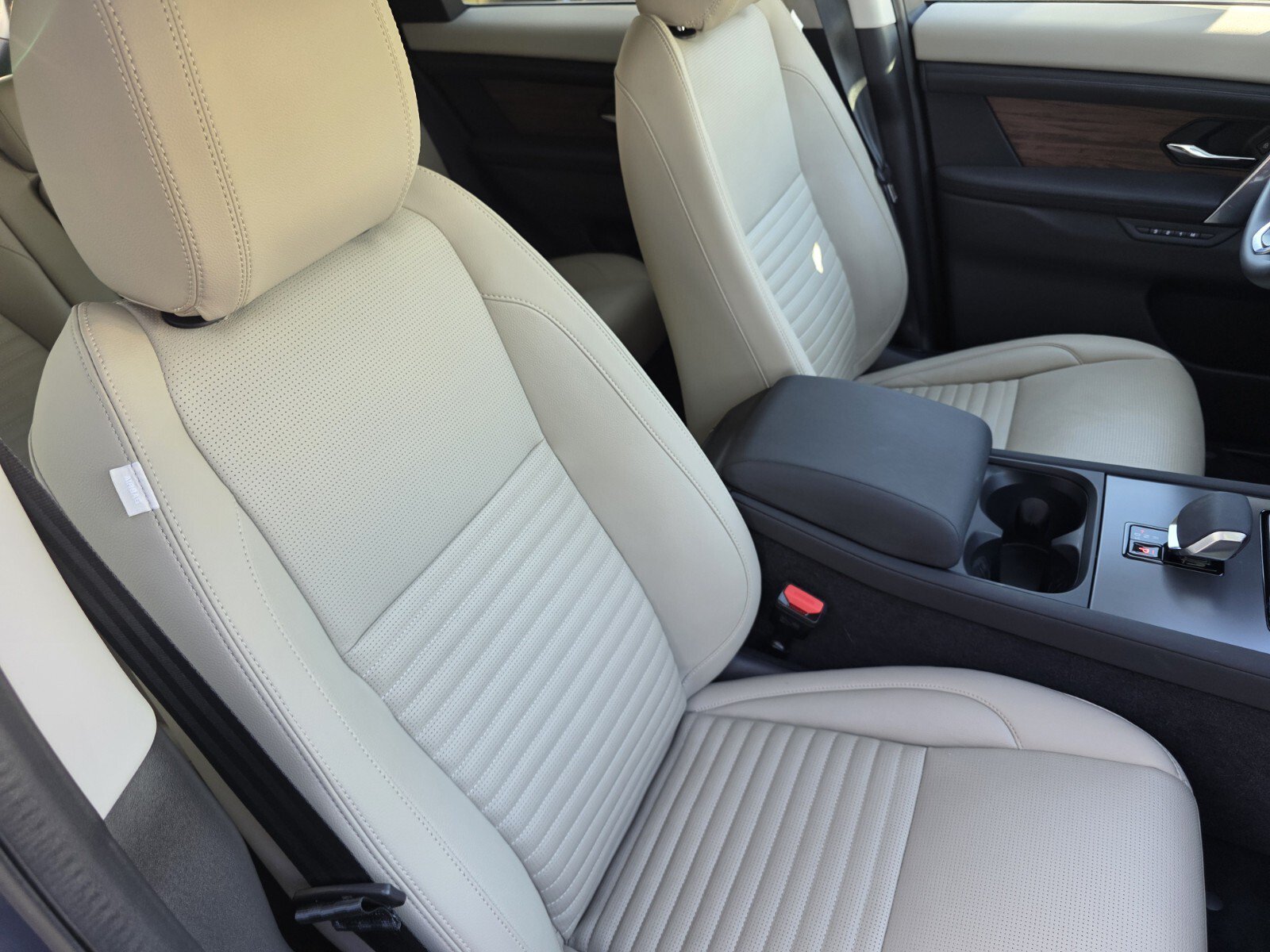 Certified 2024 Land Rover Discovery Sport S AWD/4WD image 27