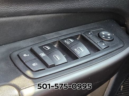Used 2019 Jeep Cherokee Latitude Plus w/ Cold Weather Group AWD/4WD image 30