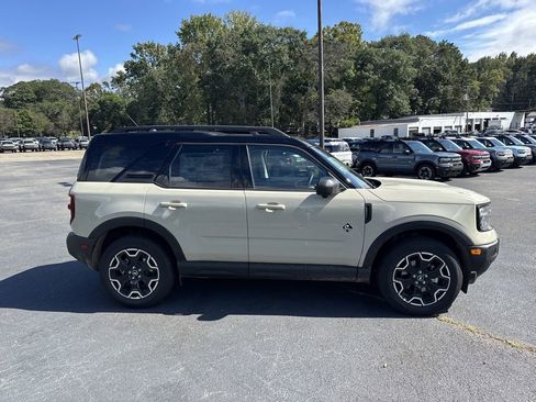 New 2025 Ford Bronco Sport Outer Banks w/ Outer Banks Tech Package+ image 4