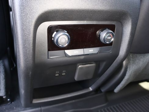 New 2026 Chevrolet Traverse LT w/ Sun and Wheel Package image 21