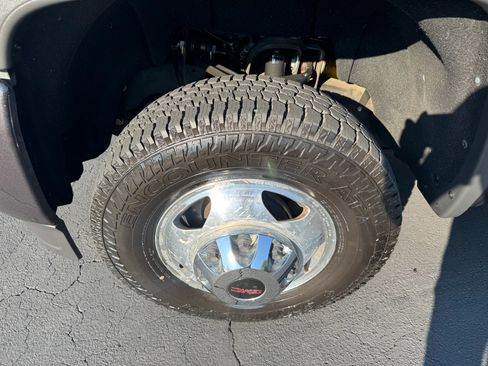 Used 2016 GMC Sierra 3500 Denali w/ Duramax Plus Package image 11