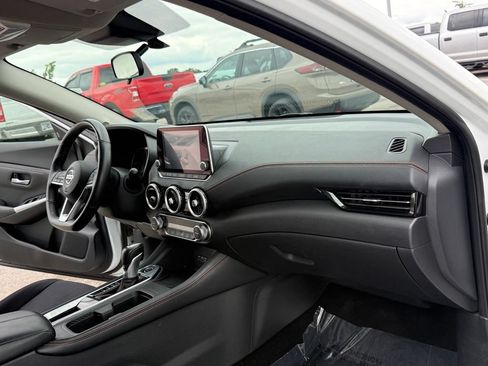 Used 2021 Nissan Sentra SR FWD image 17