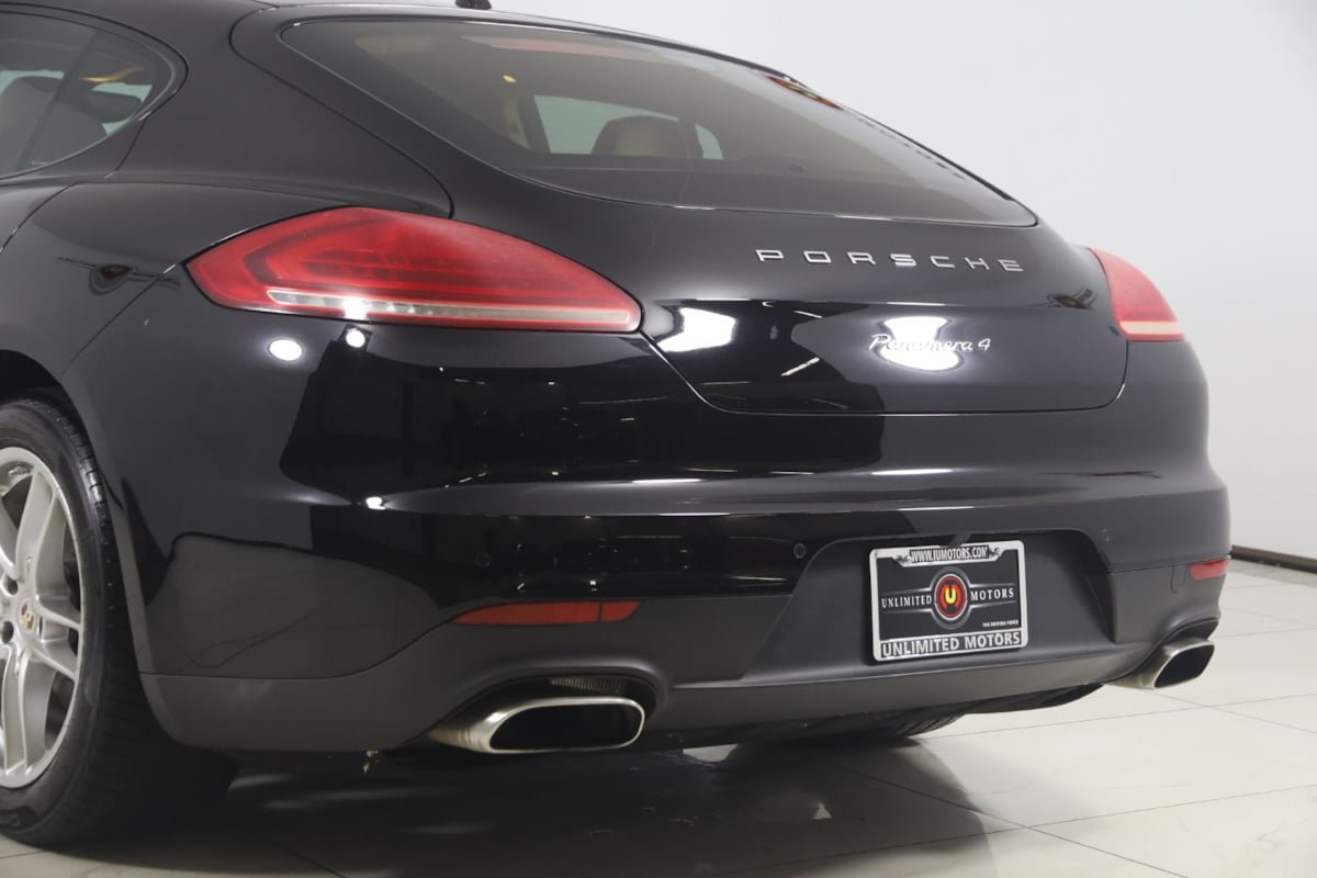 Used 2016 Porsche Panamera 4 Edition AWD/4WD image 28
