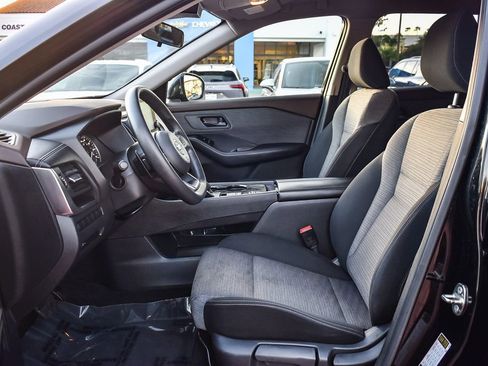 Used 2021 Nissan Rogue S image 16