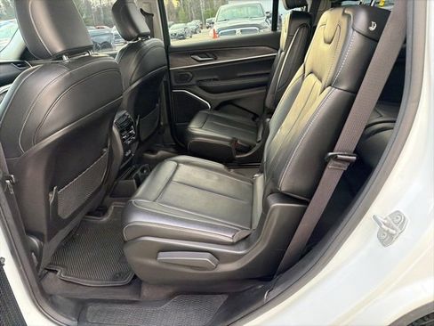 Used 2022 Jeep Grand Cherokee L Limited image 29