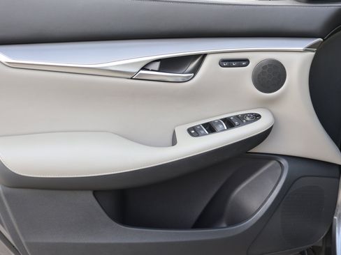 Certified 2023 INFINITI QX50 Luxe image 14