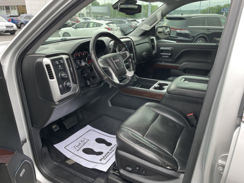 Used 2018 GMC Sierra 1500 SLT AWD/4WD image 10