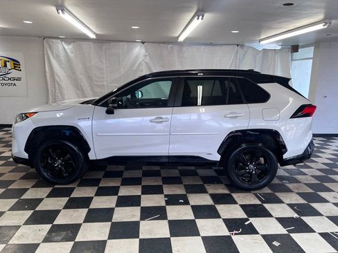 Used 2020 Toyota RAV4 XSE image 7