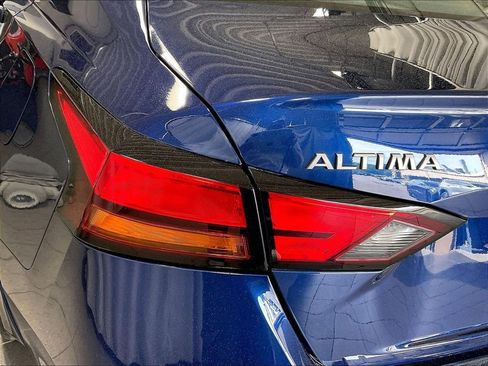 Used 2024 Nissan Altima 2.5 SR AWD/4WD image 32