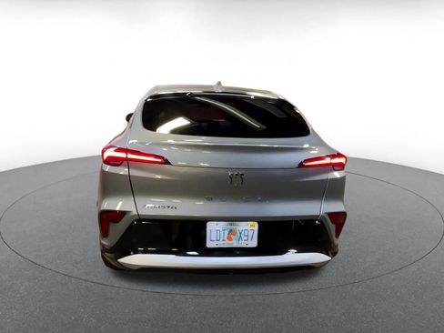 Used 2025 Buick Envista Sport Touring image 12