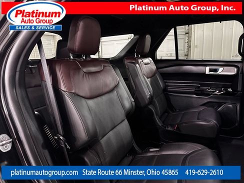 Used 2021 Ford Explorer Platinum w/ Equipment Group 601A AWD/4WD image 45