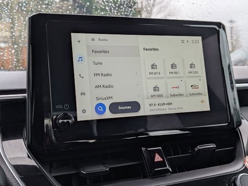 Used 2023 Toyota Corolla LE image 28