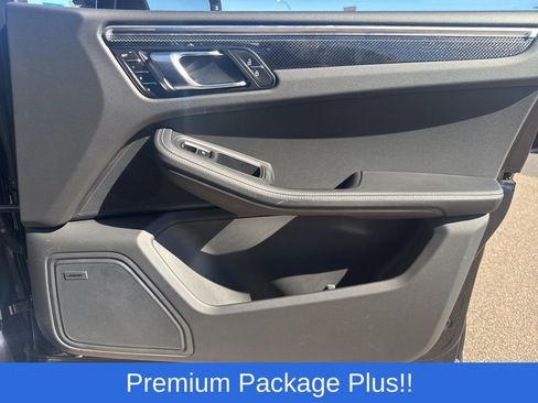 Used 2025 Porsche Macan GTS image 21