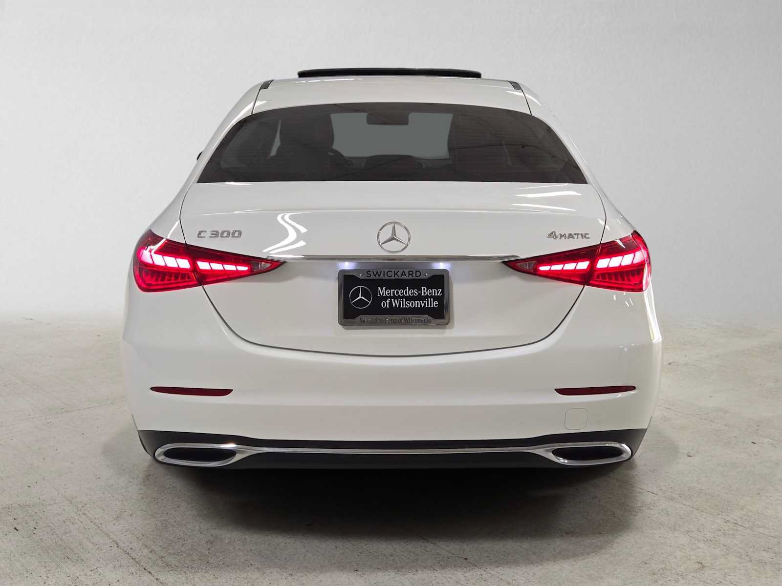 Used 2023 Mercedes-Benz C 300 4MATIC Sedan image 4