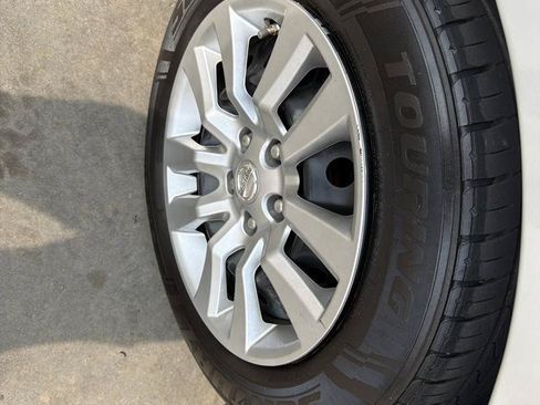 Used 2015 Nissan Altima 2.5 S w/ Power Driver Seat Package FWD image 35