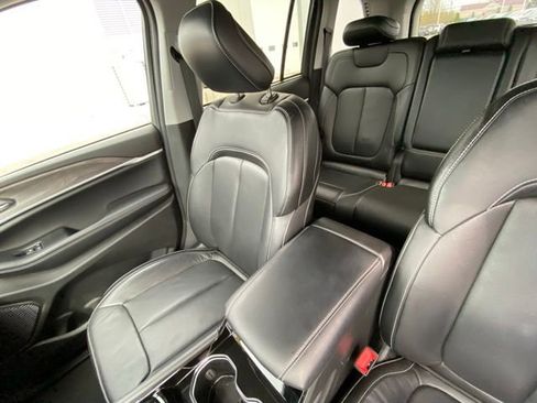 Used 2023 Jeep Grand Cherokee Limited w/ Luxury Tech Group II AWD/4WD image 10