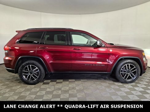 Used 2020 Jeep Grand Cherokee Trailhawk image 5