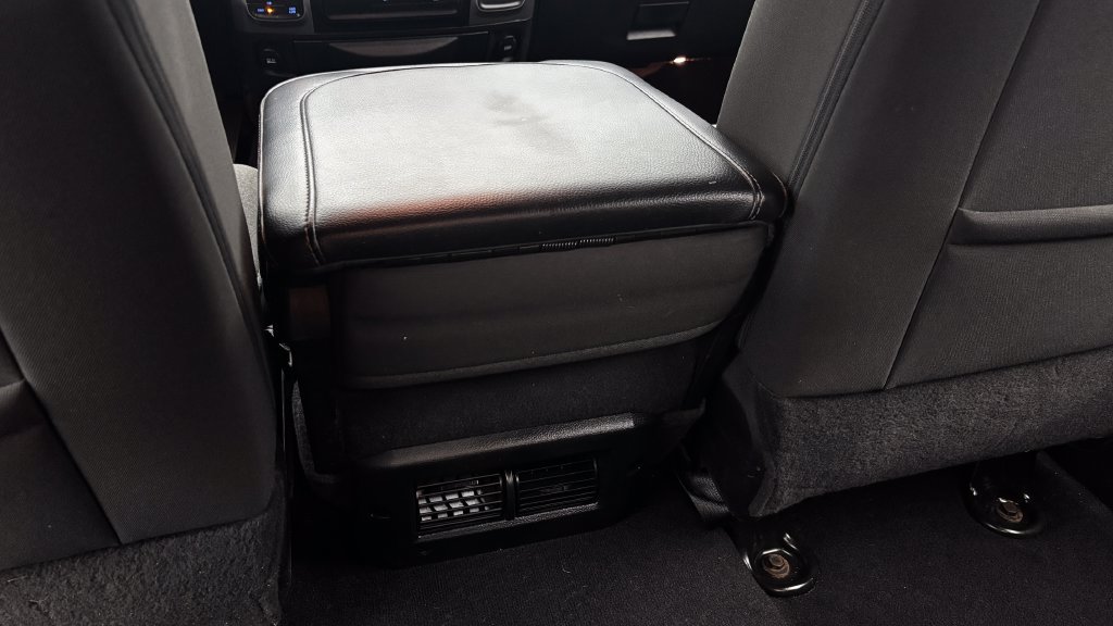 Used 2024 RAM 1500 Classic SLT AWD/4WD image 27