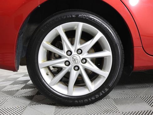 Used 2014 Toyota Prius V Three image 7