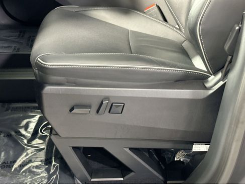 Used 2024 Tesla Cybertruck AWD Crew Cab image 14